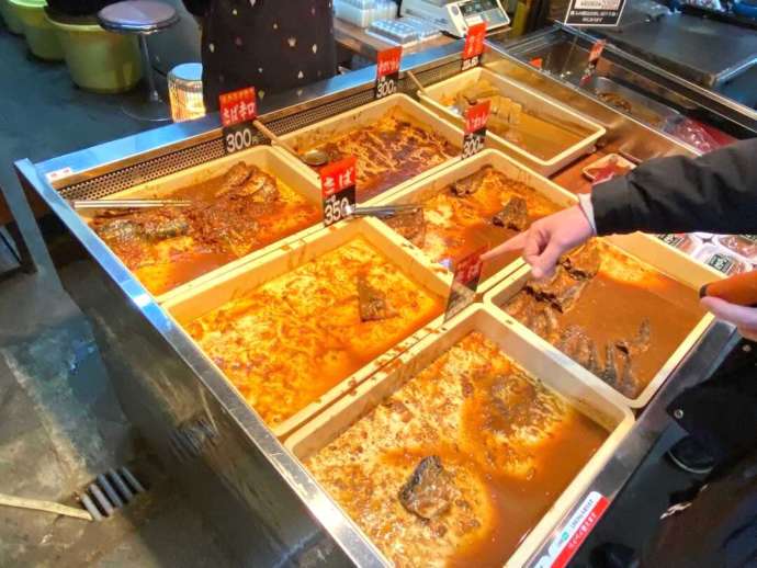 福岡県北九州市の「旦過市場」で売られているぬかみそ炊き