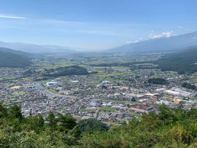 辰野町の全景