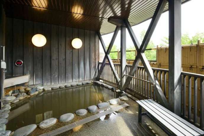 新潟県十日町市の「ゆくら妻有」にある露天風呂