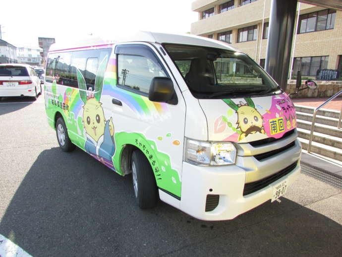 池田町のカラフルなコミュニティバス