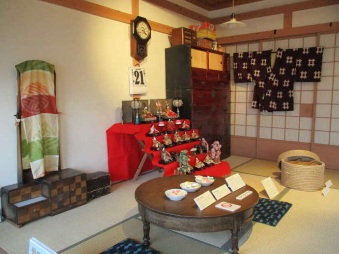 昭和30年代の茶の間を再現した展示