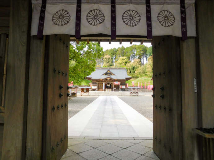 都農神社の正門