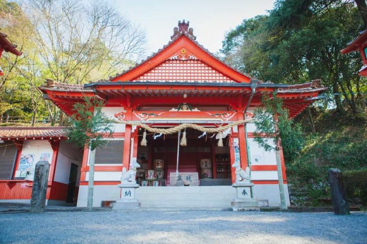 福岡県うきは市にある浮羽稲荷神社の拝殿