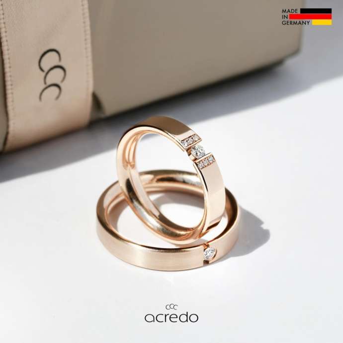 アクレードのゴールドの結婚指輪