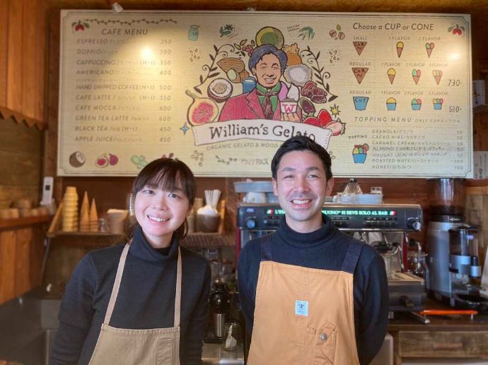 愛知県西尾市にあるウィリアムズジェラートのコーヒー焙煎士さんと代表牧さん