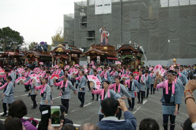 11月に行われる「八街神社大祭」