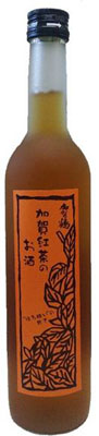 紅茶の香りを楽しめる日本酒「加賀鶴 加賀紅茶のお酒」のボトル
