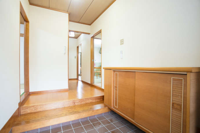 矢掛町のお試し住宅の内観：玄関