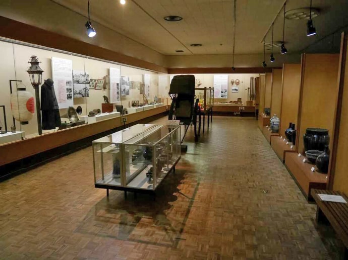 山形県立博物館の近代遊び焼き物展示