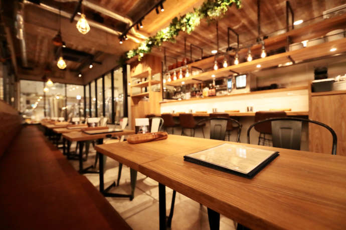YAMATO Craft Beer Tableの店内
