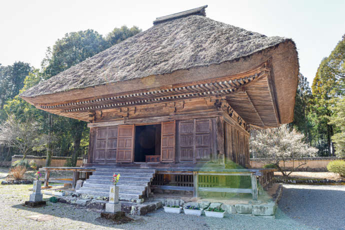 熊本県湯前町にある国指定重要文化財の城泉寺