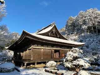 善水寺の国宝「本堂」の雪景色