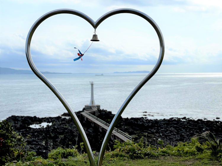 長崎県南島原市の「出会いの場コーディネート事業」を象徴する幸せの鐘