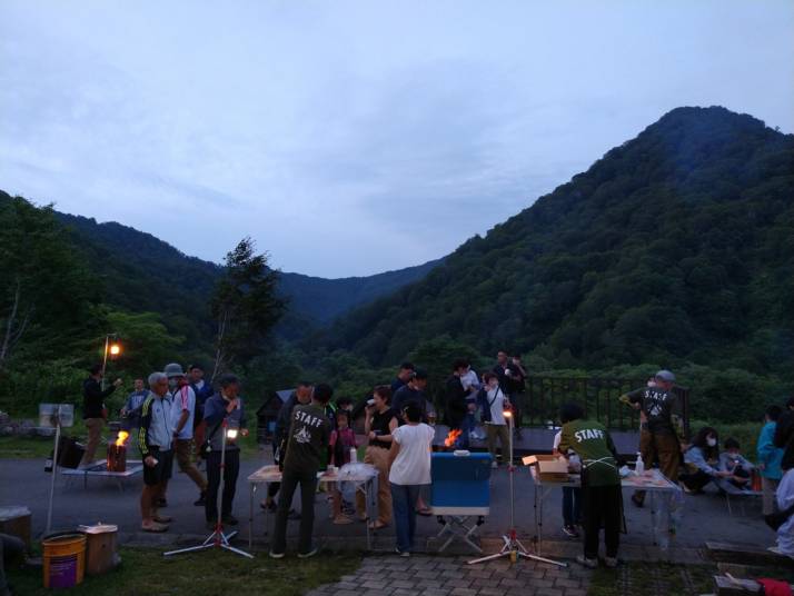長野県北安曇郡小谷村にある雨飾高原キャンプ場で開催された振る舞いイベント