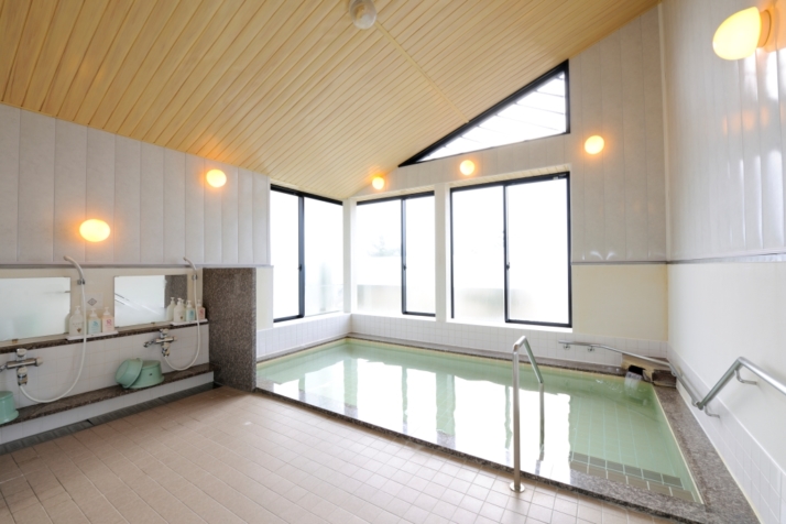 「ホテルファミリーオ佐渡相川」の温泉浴場