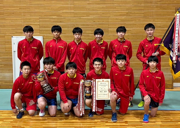 「古川学園中学校・高等学校」の男子卓球部で活躍する生徒たち