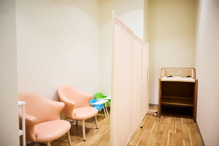 「茨城ロボッツ」のホームゲーム会場に用意された授乳室（個室）