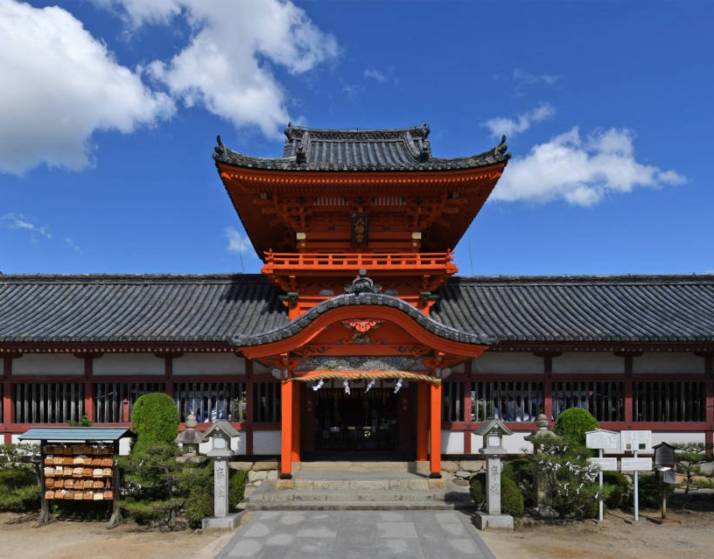 伊佐爾波神社の社殿