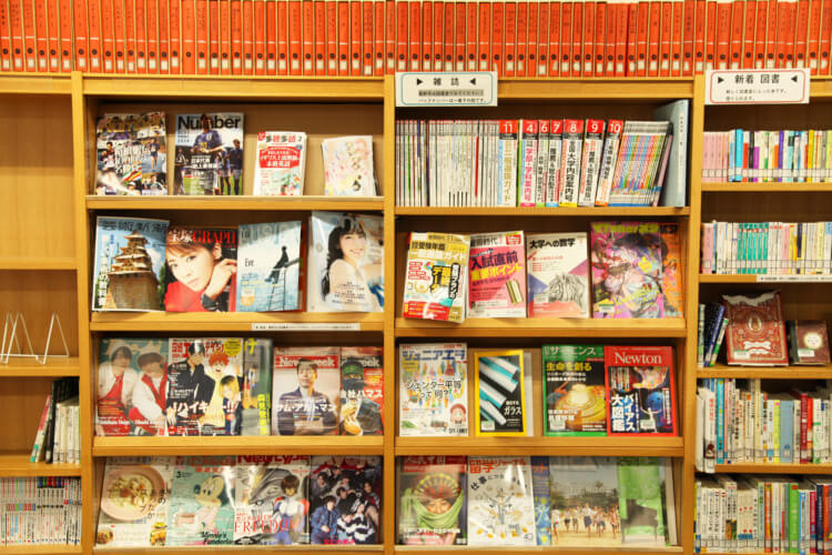 神田女学園中学校高等学校の図書室