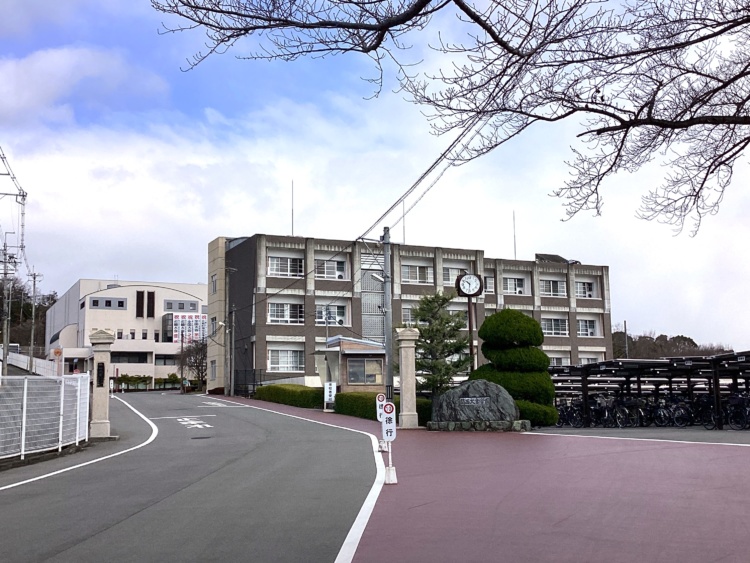 関西大倉中学校・高等学校の校舎
