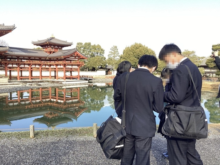 九州国際大学付属中学校の「古都探訪教室」風景