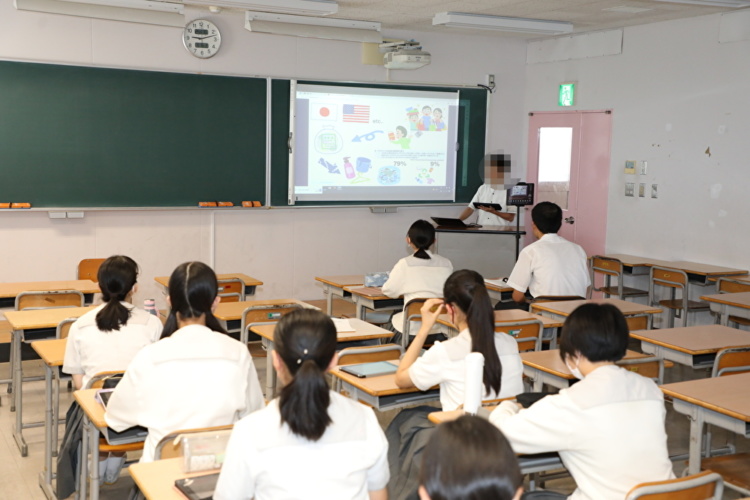 九州国際大学付属中学校の「未来を創る人へ」プロジェクト風景