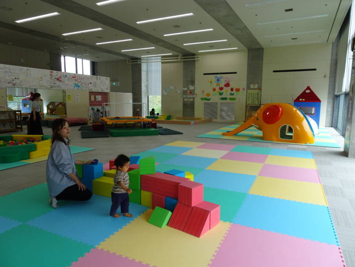 兵庫県立こどもの館の親子遊戯室の様子