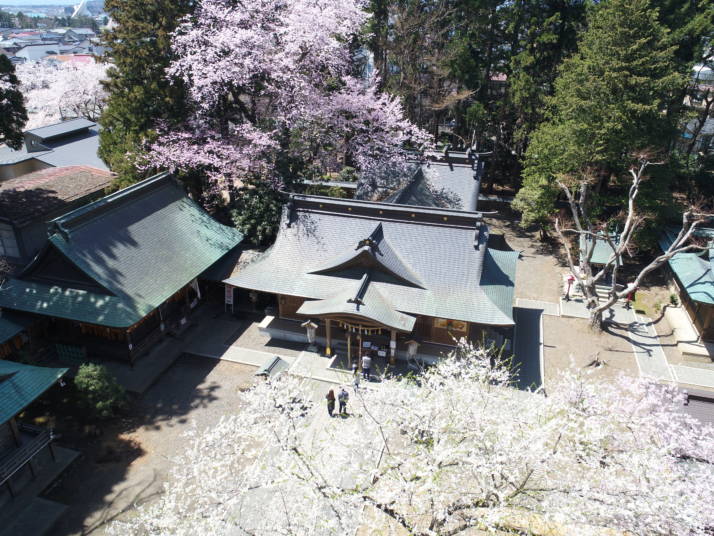 駒形神社の空撮写真（春）