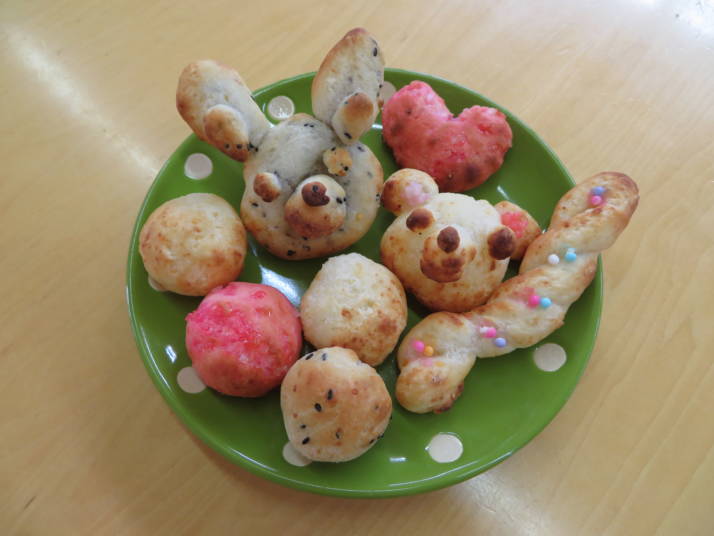「お菓子の城」のミニパン作り体験