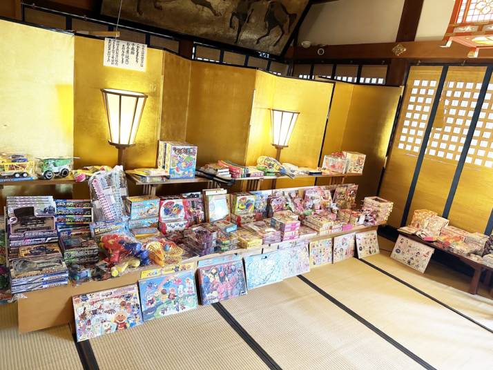 石川県小松市にある莵橋神社で七五三詣でいただけるおもちゃ