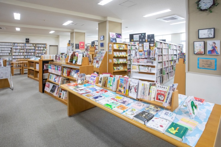 岡山理科大学附属中学校の図書館