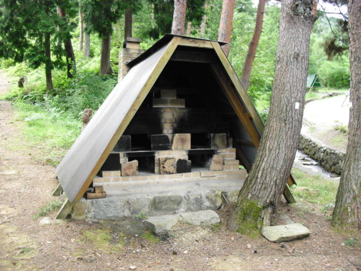 高取山ふれあい公園キャンプ場の薪式オーブン