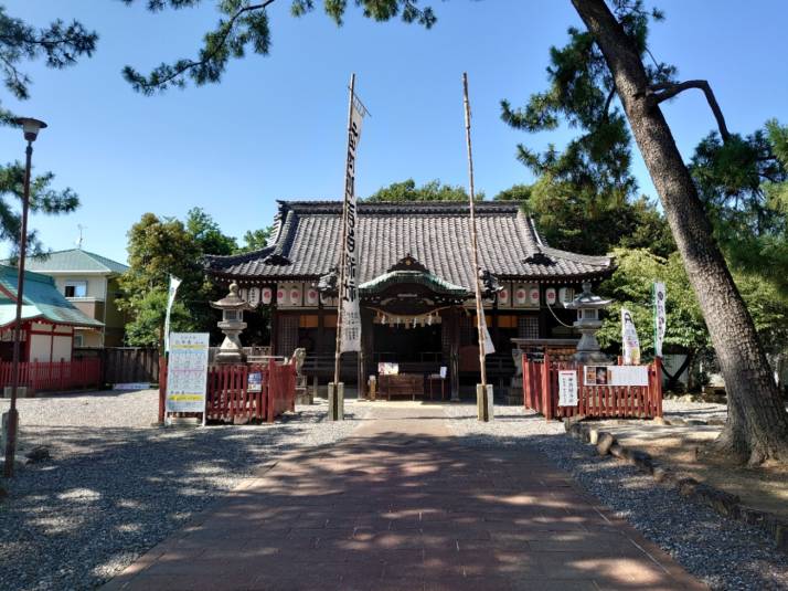 吉田神社の拝殿外観