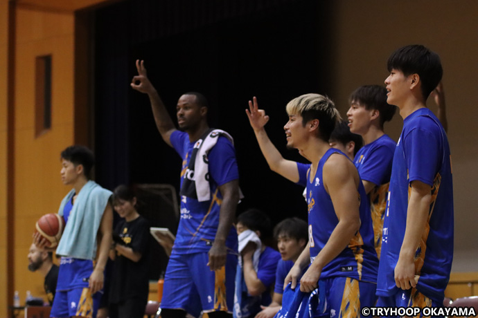 プロバスケットボールチーム「トライフープ岡山」の選手たち