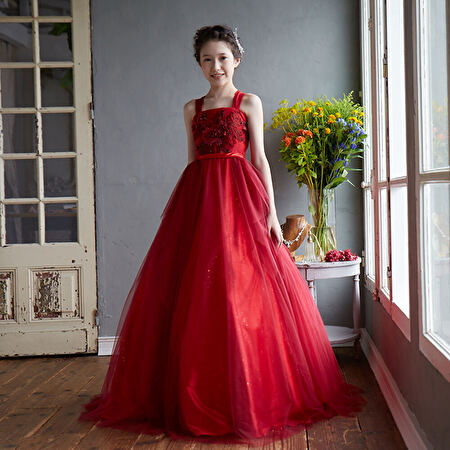 アナベルドレスアトリエのレッドカラーのドレス