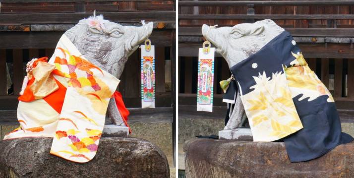 和氣神社の七五三の衣装を纏った狛イノシシ